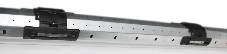 Attache sécurité volet roulant solaire